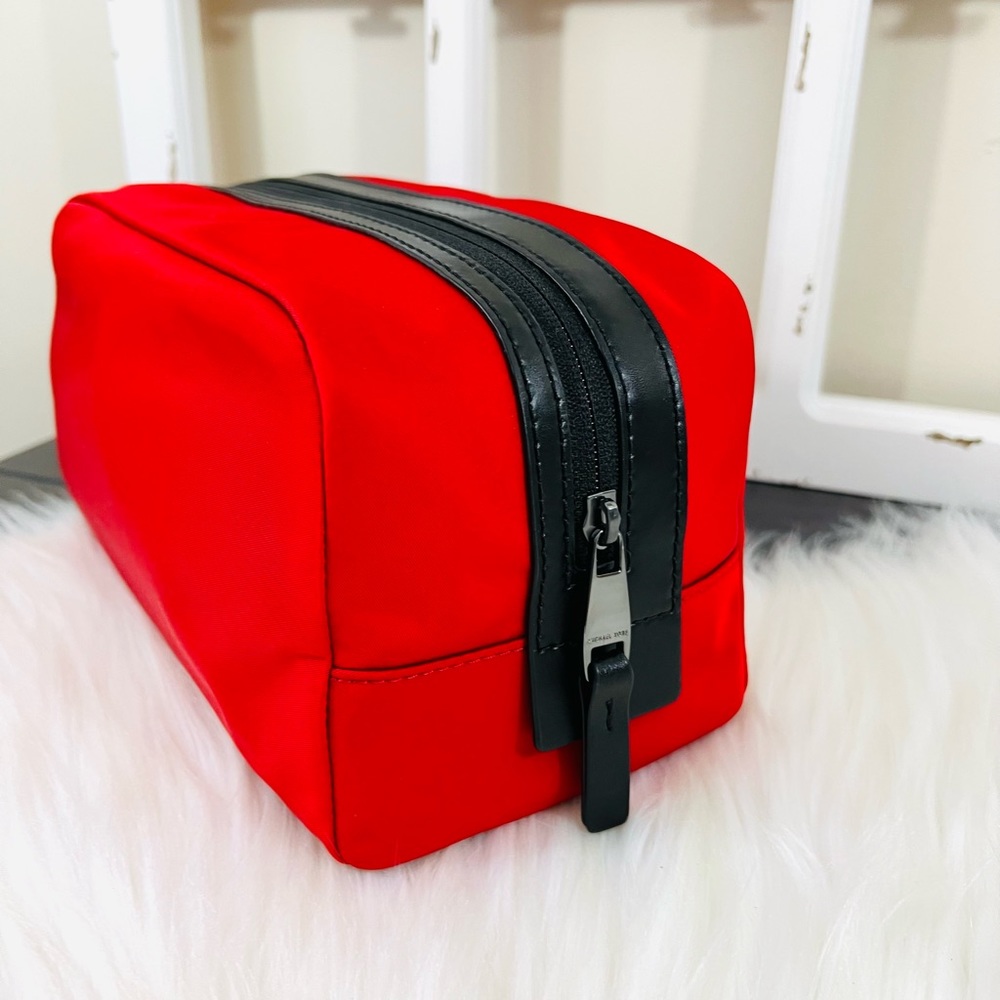 Michael Kors Kent Men’s Nylon Toiletry Holder Travel Case Bag - Picture 7 of 14